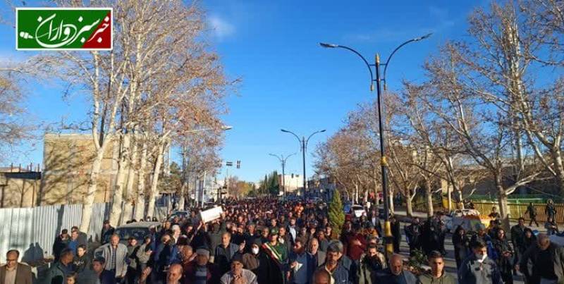 نمایش قدرشناسی مردم بافت در حضور«شهید گمنام»