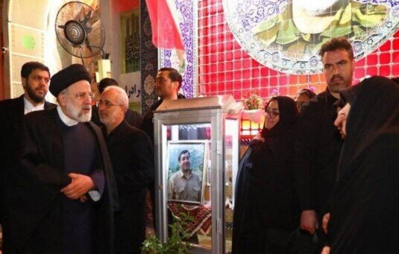 رئیسی به کرمان رفت ؛ حضور در گلزار شهدا | تغییر در برنامه سفر رئیس جمهور به زنجان