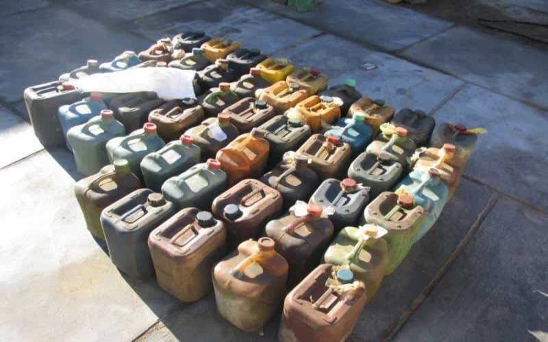 قاچاقچی با ۵۴ کارت سوخت در جیرفت دستگیر شد