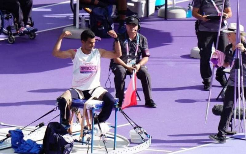 رکوردشکنی سعید افروز قهرمان جیرفتی در پارالمپیک+فیلم