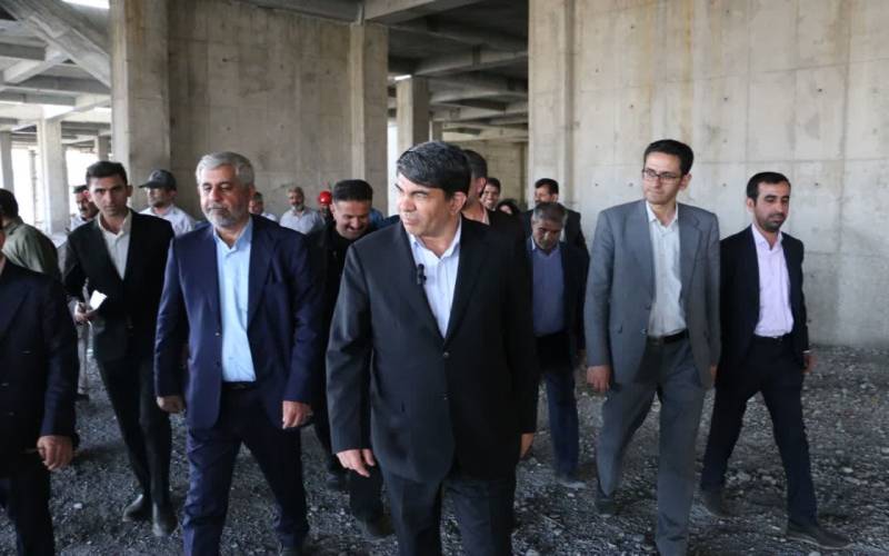 بازدید استاندار کرمان از پروژه در حال ساخت بیمارستان فوق تخصصی زنان جیرفت