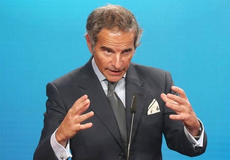 با ایران و آمریکا در تماس هستم