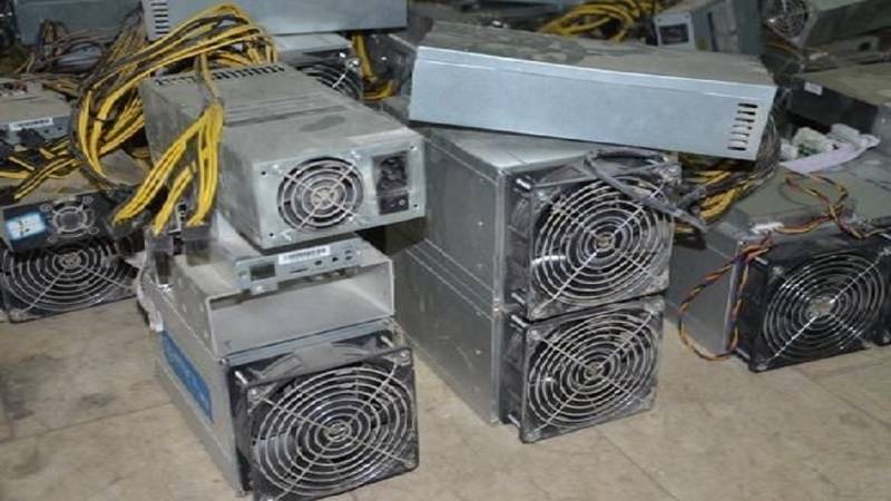 کشف ۱۷ دستگاه ماینر قاچاق در کرمان و جیرفت