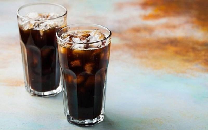 آب همچنان بهترین نوشیدنی برای حفظ سلامت بدن است