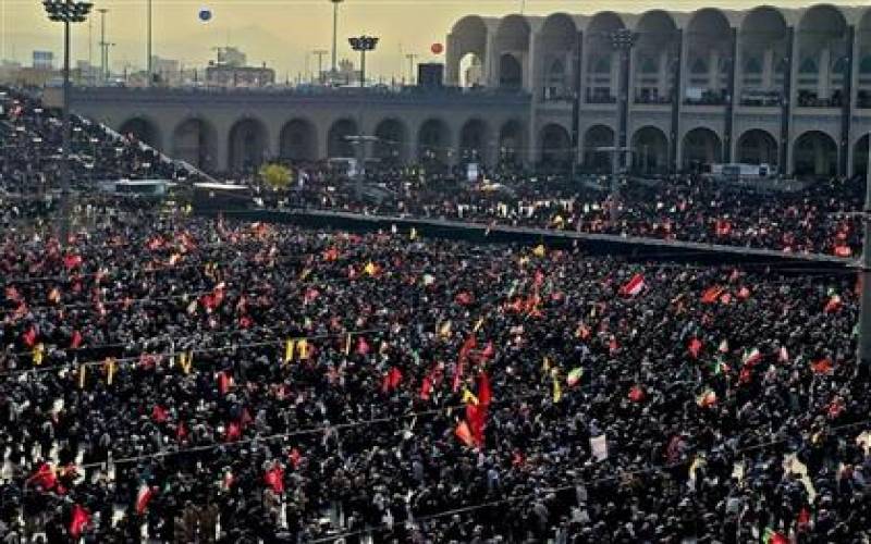 مشهد در سوگ «آقای شهید ایران»؛ آغاز وداع تاریخی با پیکر رهبر شهید انقلاب در حرم مطهر رضوی